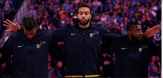 爱游戏体育-爵士队内会议扭转局势 戈贝尔：积极沟通 拥抱当下