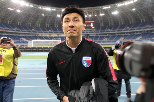 爱游戏体育-李玮锋：现在的申花缺少气质 中卫无人再超越我